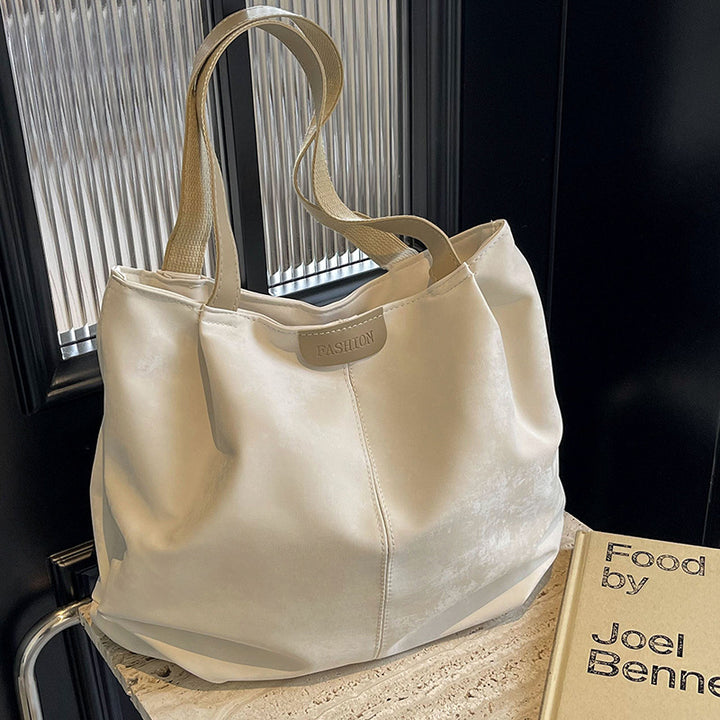 Damen elegante Hobo-Tasche aus hochwertigem Kunstleder mit breiten Griffen Nord Taschen