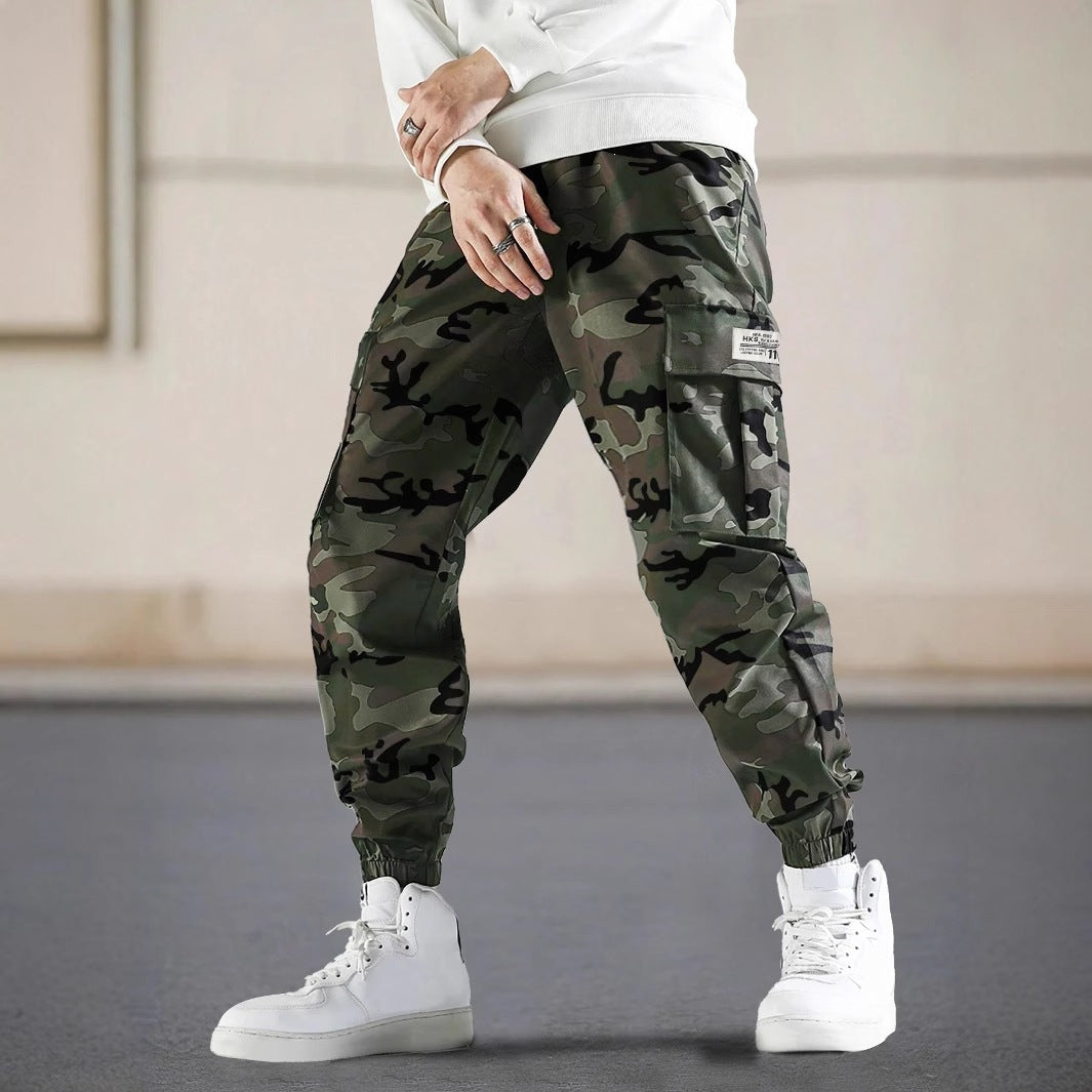 Herren Cargohose im Joggerstil mit Tarnmuster, elastischem Bund und Knöchelbündchen Nord Taschen