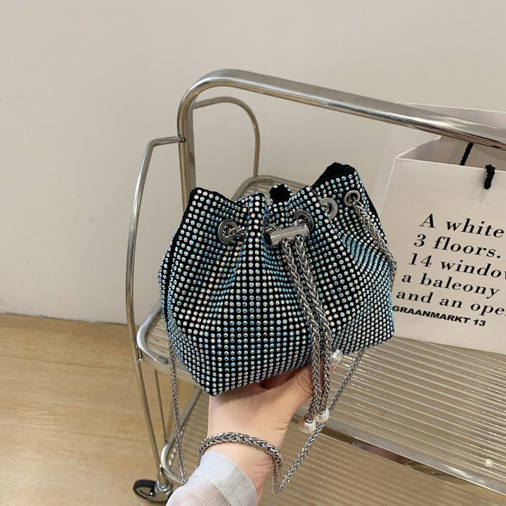 Damen Glitzernde Beuteltasche mit Kettenakzent Nord Taschen