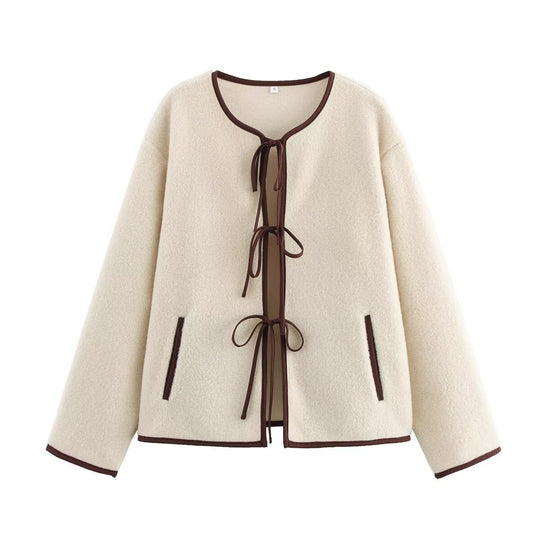 Damen Kurz geschnittene Teddy-Fleece-Jacke mit Bindebändern und Kontrastpaspel Nord Taschen