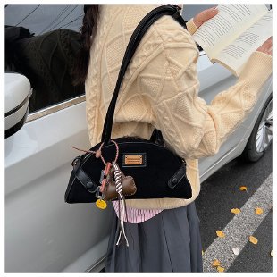 Damen Handtasche mit strukturierter Oberfläche und abnehmbarem Anhänger Nord Taschen