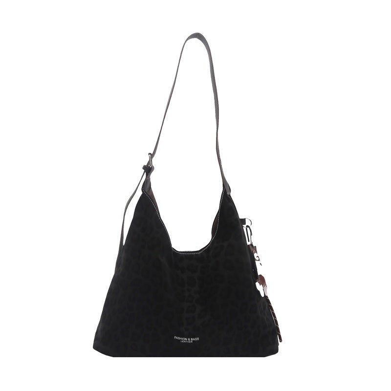 Frauen modische Hobo-Tasche aus geschmeidigem Material mit praktischem Reißverschluss Nord Taschen