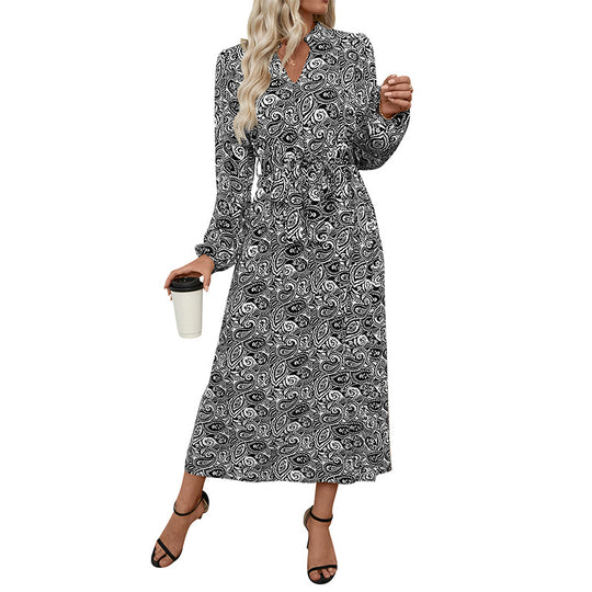 Damen Maxikleid mit Paisley-Print, V‑Ausschnitt, Taillenbindegürtel und langen Ärmeln Nord Taschen