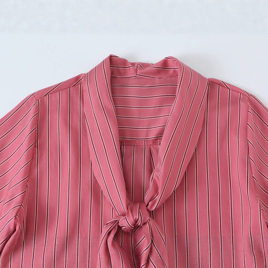 Damen Bluse mit Schleifenkragen, durchgehender Knopfleiste und Ballonärmeln Nord Taschen