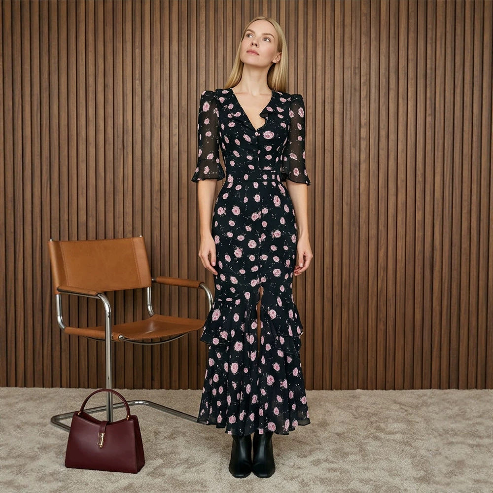 Damen Tailliertes Chiffon-Midikleid mit V-Ausschnitt, dreiviertel Ärmeln und Stufenvolant Nord Taschen