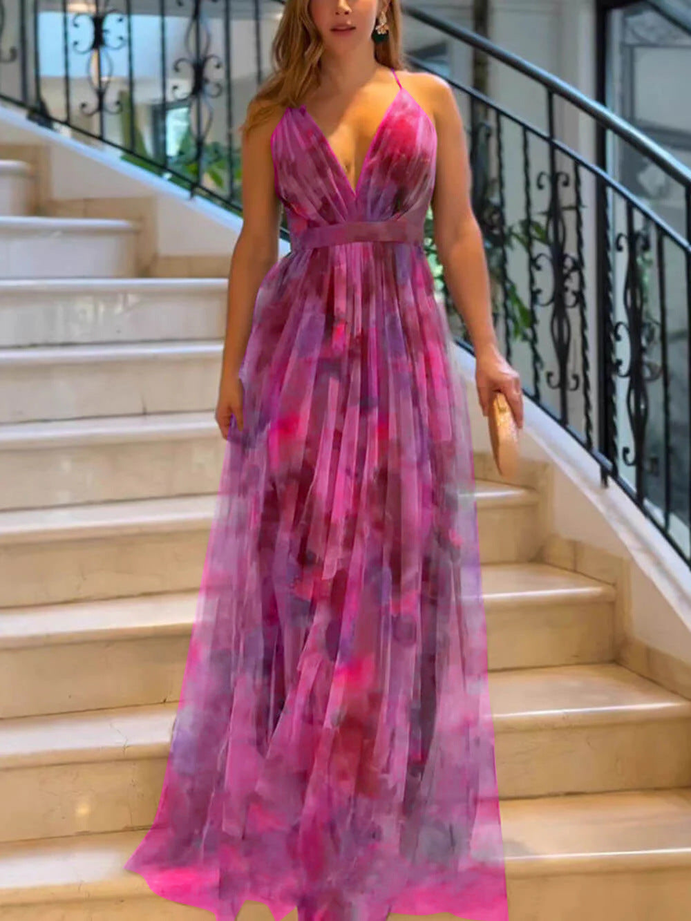 Damen Elegantes Maxikleid mit tiefem V-Ausschnitt und luftigen Stoffschichten
