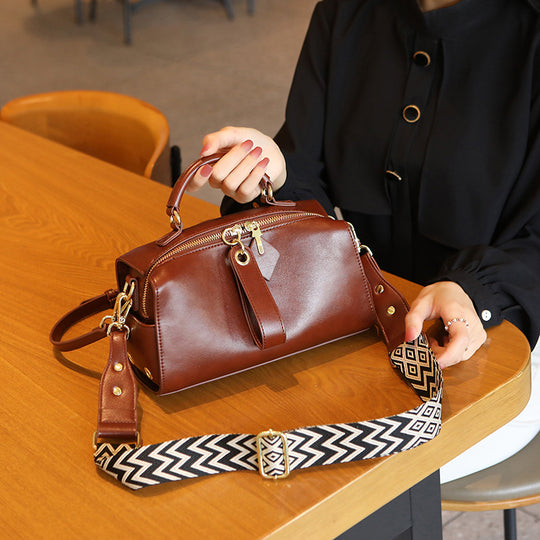 Damen Handtasche mit elegantem Reißverschluss und abnehmbaren Schulterriemen Nord Taschen