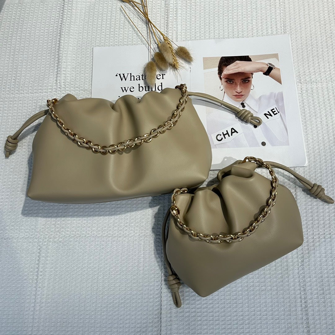 Damen modische Beuteltasche mit künstlerischem Kettenhenkel Nord Taschen