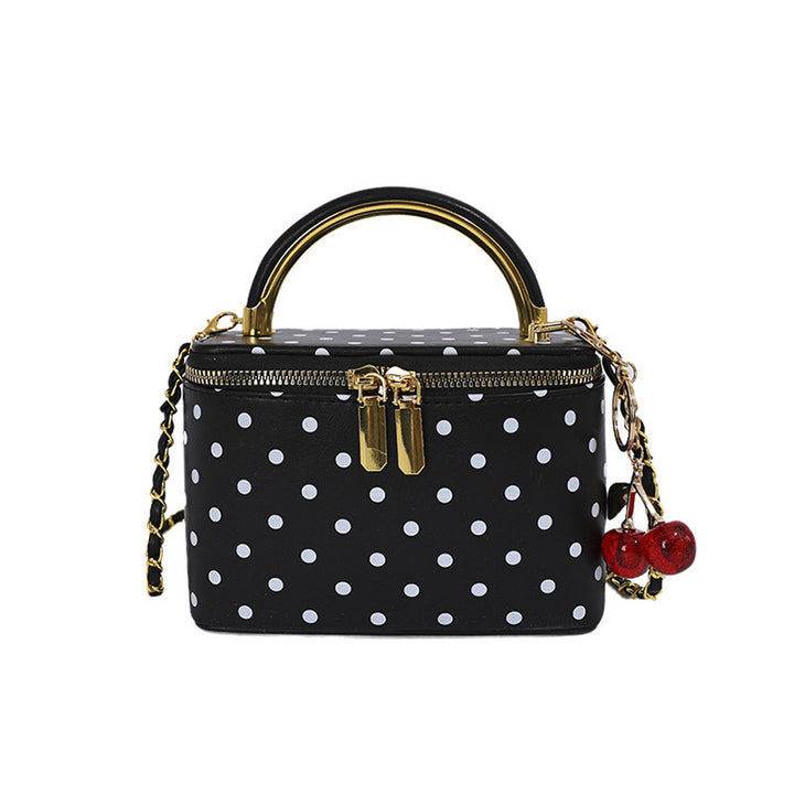 Damen Hobo-Tasche mit verspieltem Punktedesign und dekorativem Kettenanhänger Nord Taschen