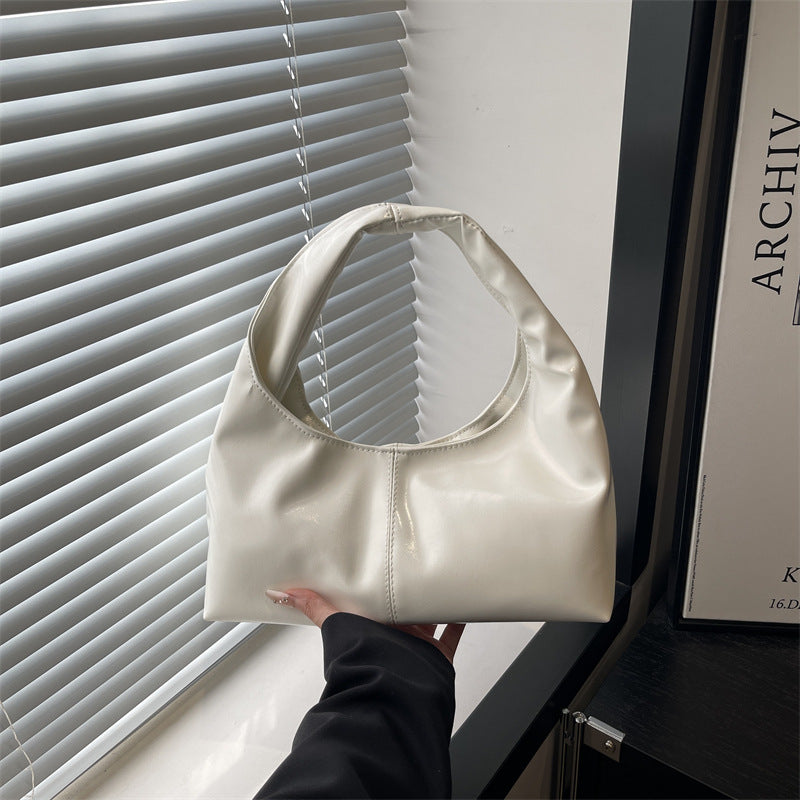Damen Hobo-Handtasche mit elegantem, glänzendem Finish Nord Taschen
