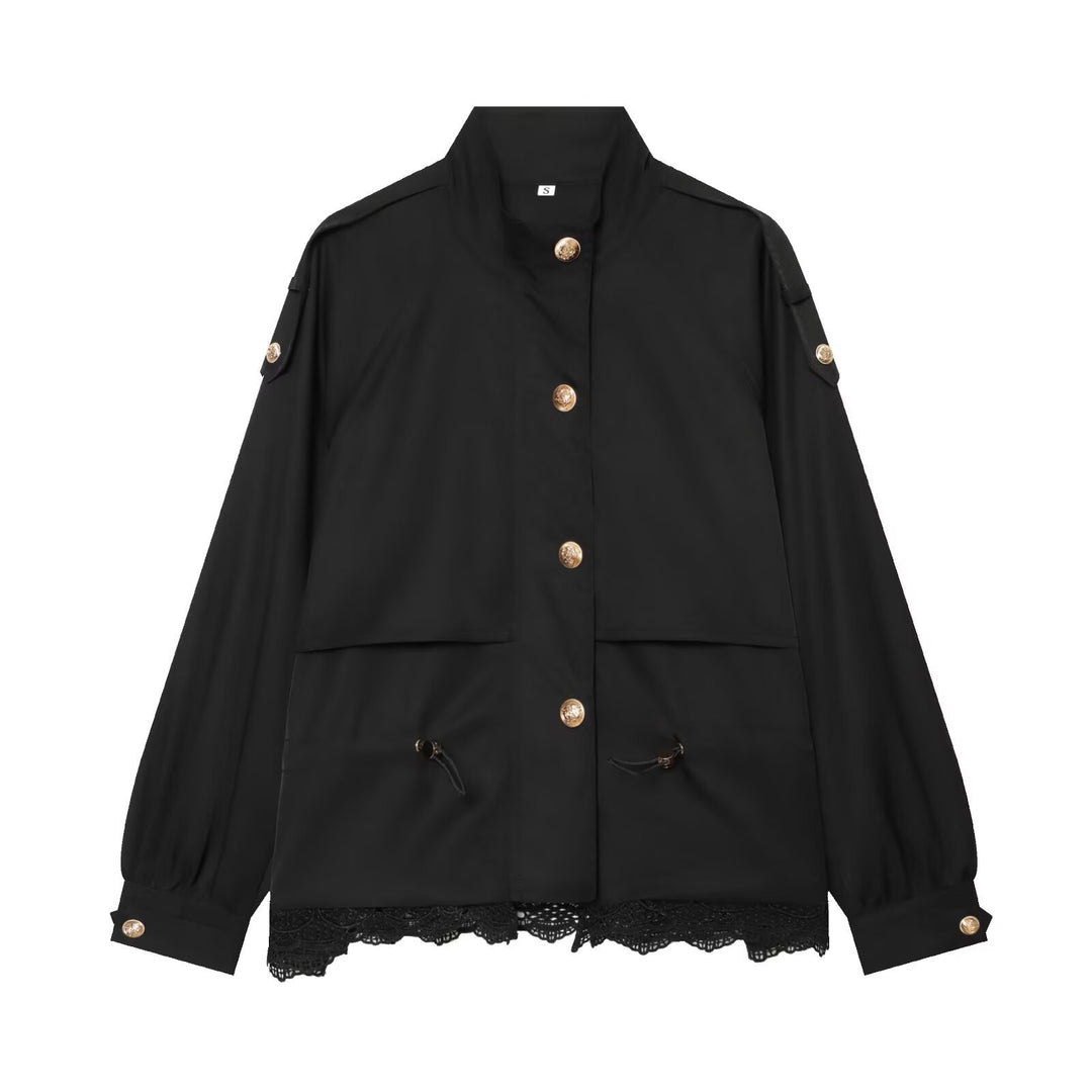 Damen 50+ taillierte Utility‑Blousonjacke mit Stehkragen, Kordelzugtaschen und Spitzenbesatz Nord Taschen