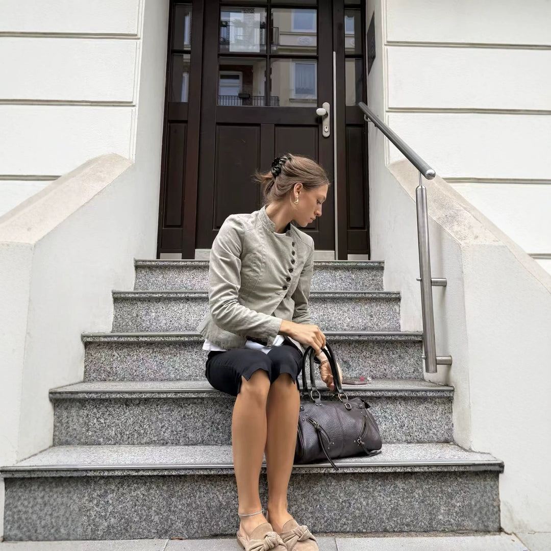 Damen Asymmetrische taillierte Leinen‑Optik Blazerjacke mit schräger Knopfleiste Nord Taschen