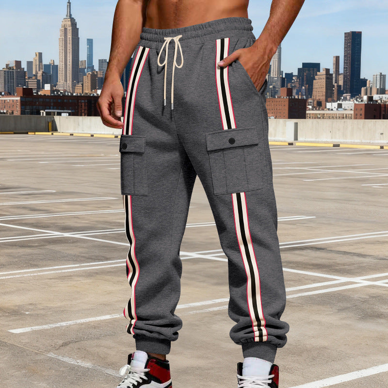 Herren Cargo-Jogginghose im Urban-Streetwear-Look mit Kontraststreifen und Klappentaschen Nord Taschen