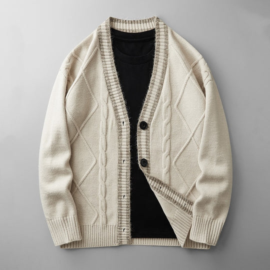 Herren Strickcardigan mit Zopfmuster, V-Ausschnitt und Kontrastkante Nord Taschen
