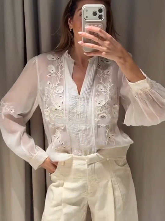 Damen Transparente bestickte Chiffonbluse mit Pintucks, V‑Ausschnitt und Ballonärmeln Nord Taschen