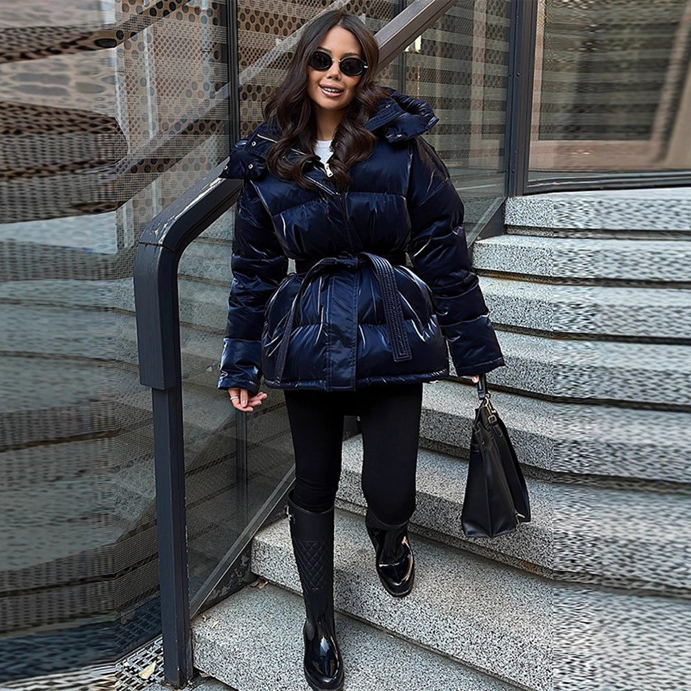 Damen wattierte Kapuzen-Steppjacke mit Taillengürtel Nord Taschen