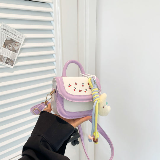 Damen Mini-Handtasche mit fröhlichem Kirschdesign und charmanten Anhängern Nord Taschen