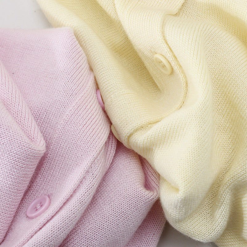 Damen Feiner Knopf-Cardigan mit Rundhalsausschnitt, schmaler Passform und Rippenabschlüssen Nord Taschen