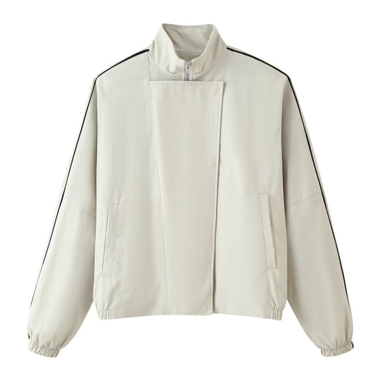 Damen Sportlich-minimalistische Übergangsjacke mit hohem Funnelkragen, verdeckter Leiste und Kontrastpaspel Nord Taschen
