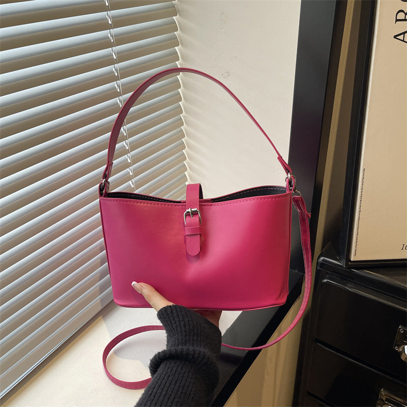 Damen Umhängetasche mit schickem minimalistischen Design und verstellbarem Trageriemen Nord Taschen