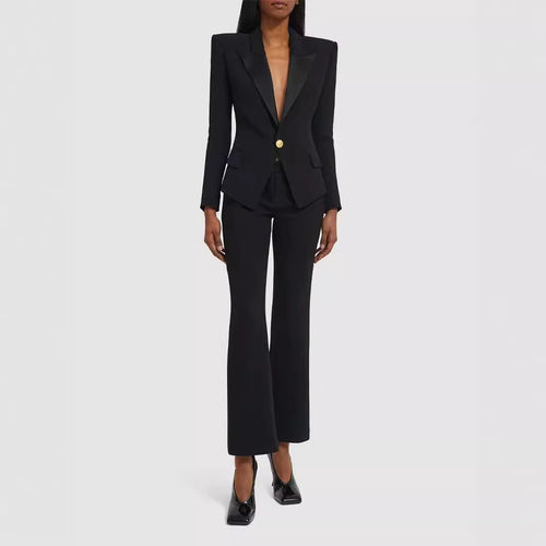 Damen Figurnaher Smokingblazer im Tailoring mit betonter Schulter und goldener Zierknopfleiste Nord Taschen