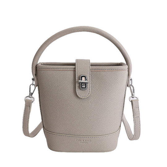 Damen Bucket Bag mit praktischem Tragegriff und abnehmbarem Anhänger Nord Taschen