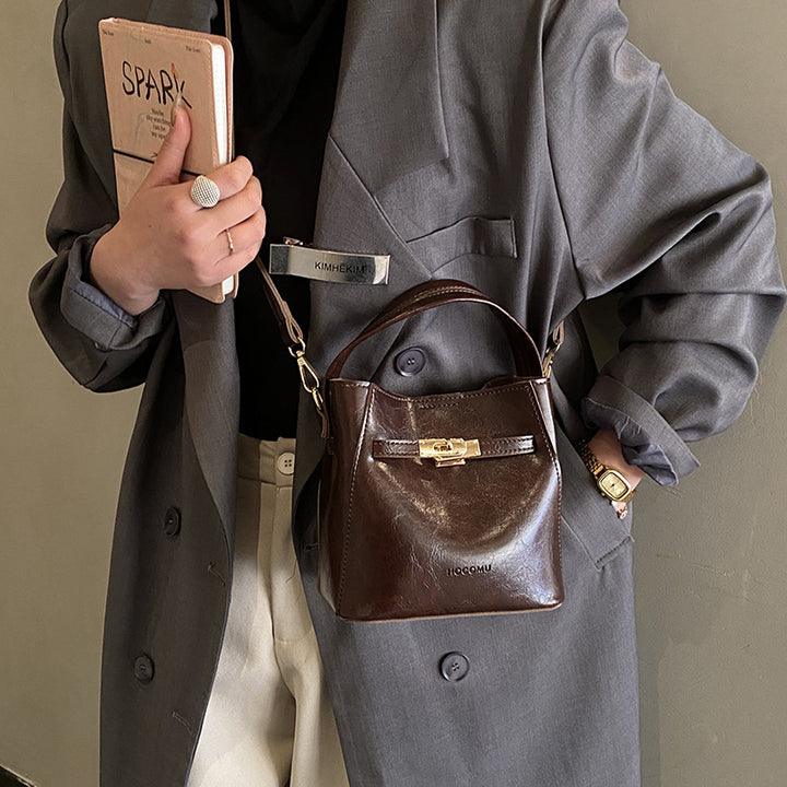 Damen Hobo-Tasche mit elegantem Kettenverschluss Nord Taschen