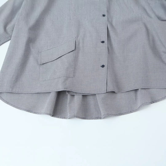 Damen Oversize-Bluse mit hohem Schalkragen und asymmetrischer Knopfleiste Nord Taschen