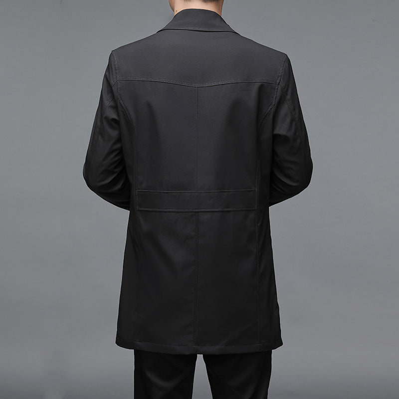 Herren Schmal geschnittener Trenchcoat mit Reverskragen und dezenter Knopfleiste Nord Taschen