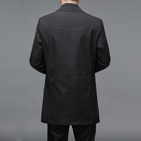 Herren Schmal geschnittener Trenchcoat mit Reverskragen und dezenter Knopfleiste Nord Taschen