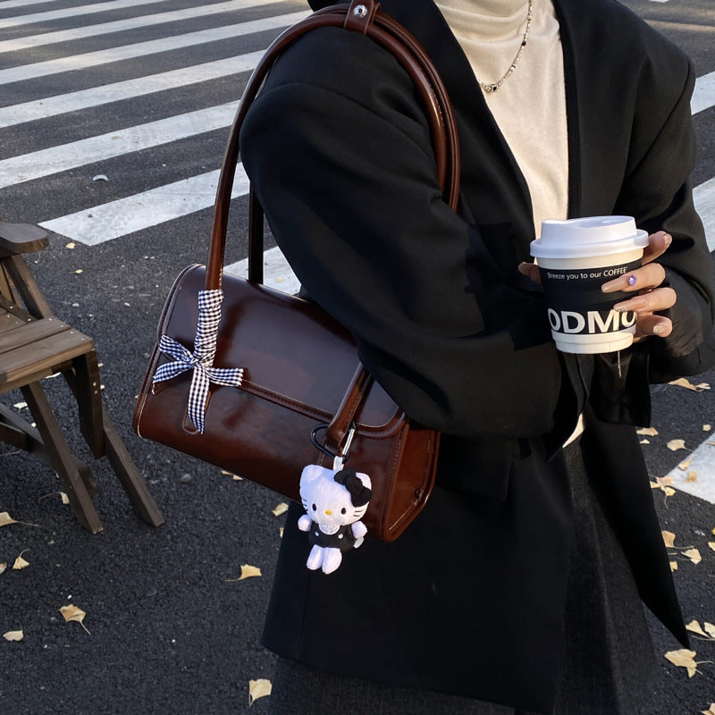 Damen Handtasche mit elegantem Tragegriff und stilvollem Klappenverschluss Nord Taschen