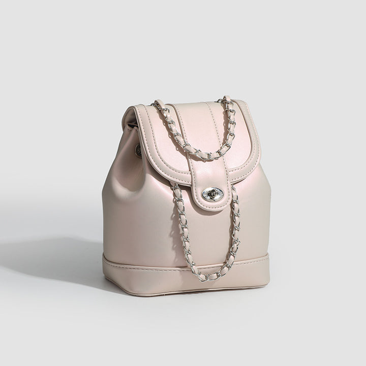 Damen Umhängetasche mit elegantem Kettenhenkel und stilvollem Faltendesign Nord Taschen