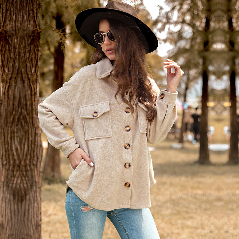 Damen Oversized Teddy-Shacket mit Knopfleiste, aufgesetzten Pattentaschen und weichem Futter Nord Taschen