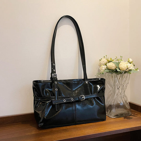 Damen elegante Handtasche mit glänzender Oberfläche Nord Taschen
