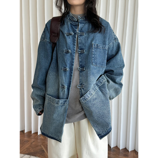 Damen Oversized Jeansjacke im Utility‑Stil mit Mandarinkragen und Knebelverschlüssen Nord Taschen
