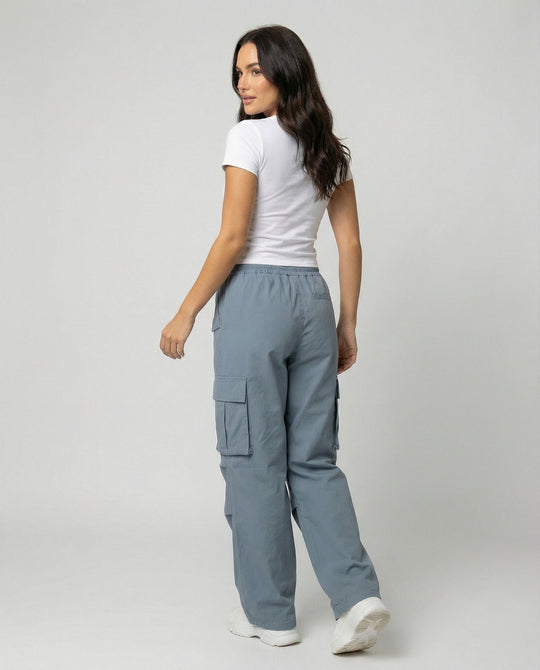 Damen weite Cargo-Hose im Retro-Utility-Stil mit hochgeschnittenem Bund Tunnelzug Mehrfachklappentaschen und verstellbaren Seitenschlaufen