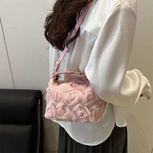 Damen Umhängetasche mit floralen Applikationen und elegantem Verschluss Nord Taschen