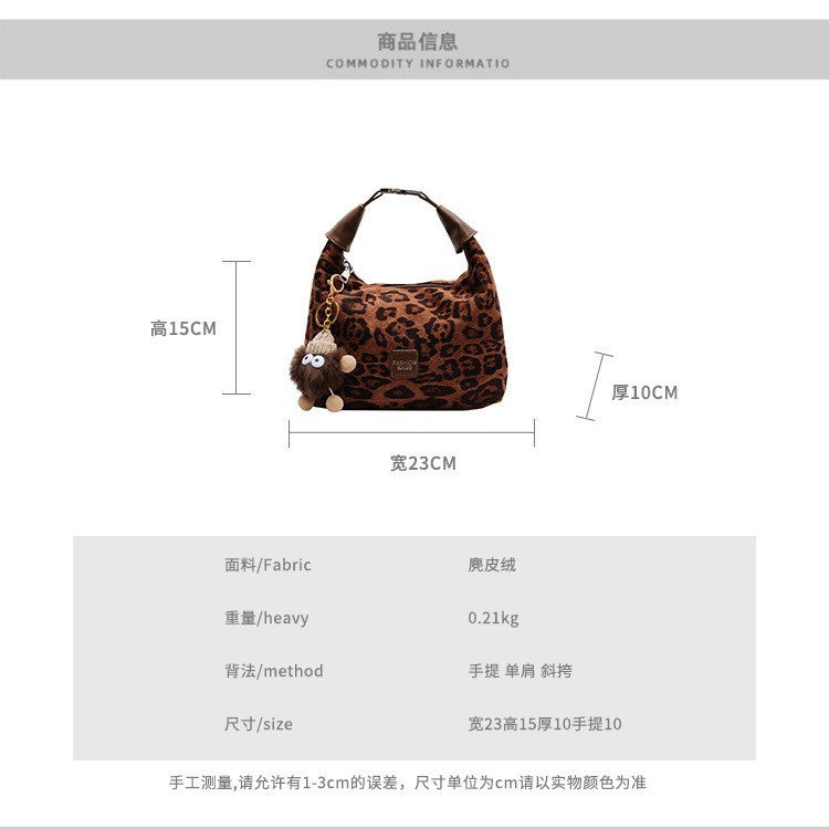 Damenhandtasche aus fellartigem Material mit Leopardenmuster Nord Taschen