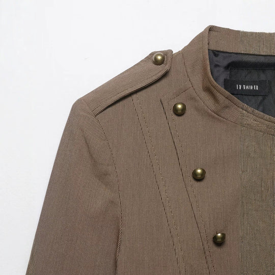 Damen Militärinspirierte Kurzjacke mit Stehkragen, doppelter Zierknopfleiste und Epauletten Nord Taschen