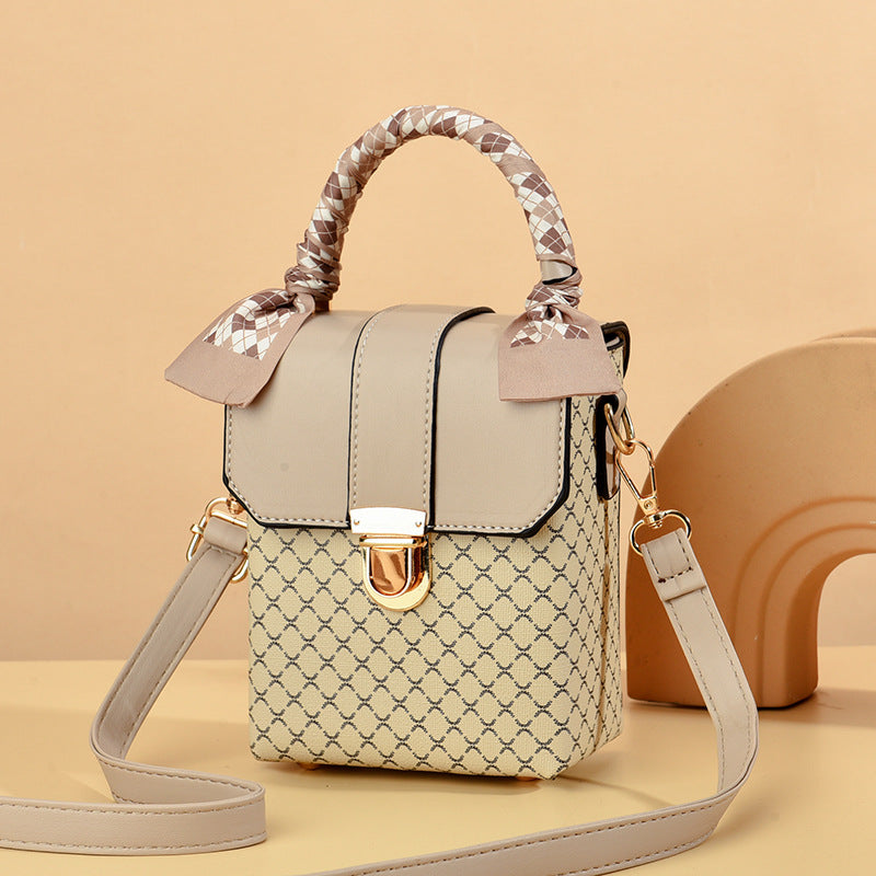 Damen modische Handtasche mit schickem Tragegriff Nord Taschen