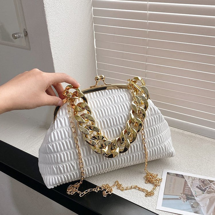Damen modische Clutch mit kreativem Kettenakzent Nord Taschen