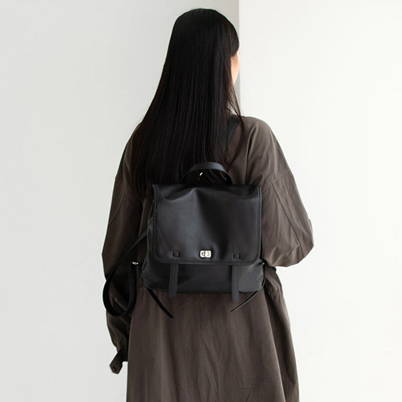 Damen Rucksack aus hochwertigem Leder mit praktischem Klappenverschluss Nord Taschen