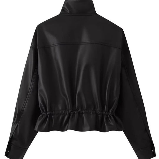 Damen gekürzte Kunstlederjacke mit Stehkragen, Reißverschluss und taillierendem Smok Nord Taschen