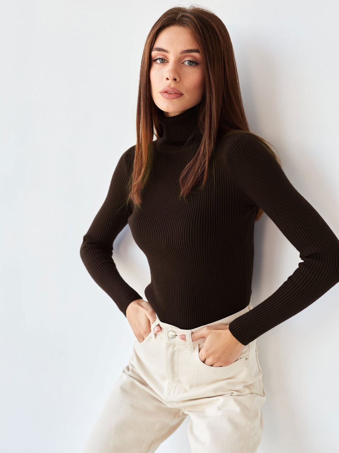 Damen Figurbetonter Rippstrick-Rollkragenpullover Nord Taschen