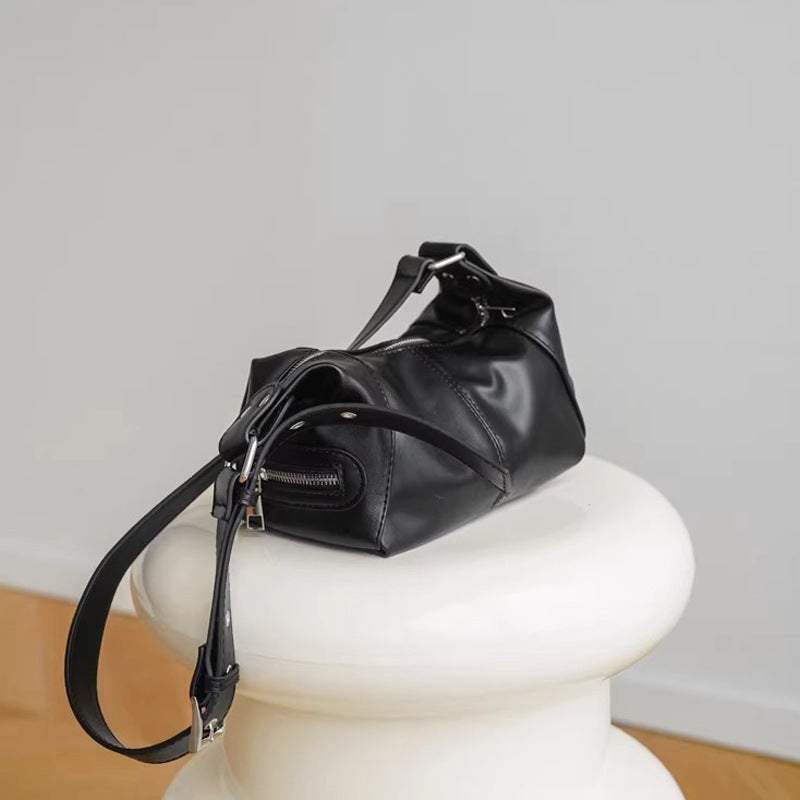 Damen Schultertasche mit geschmeidiger Oberflächenstruktur und flexiblem Tragegriff Nord Taschen