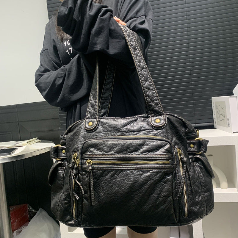 Damen Hobo-Tasche mit eleganten Reißverschlussfächern und modischem Look Nord Taschen