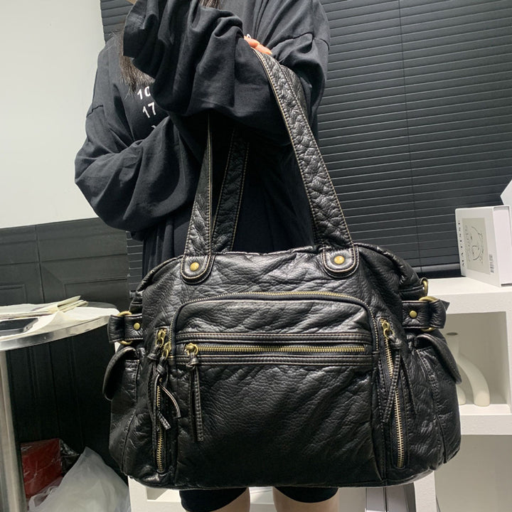 Damen Hobo-Tasche mit eleganten Reißverschlussfächern und modischem Look Nord Taschen