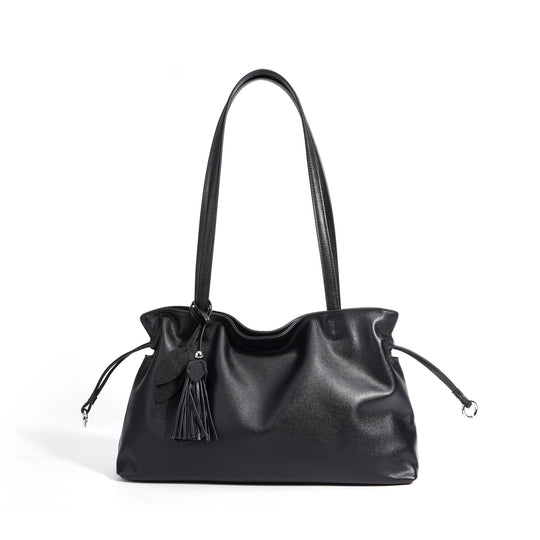 Damen Handtasche aus hochwertigem Kunstleder mit auffälligem Quastenanhänger Nord Taschen