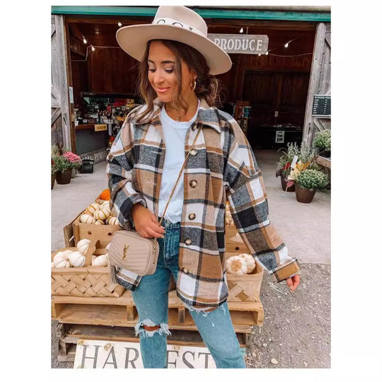 Damen Oversized Kariertes Flanell‑Shacket mit Brusttaschen und Holzknöpfen Nord Taschen