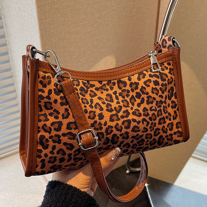 Damen Tasche im eleganten Leo-Design mit abnehmbarem Schulterriemen Nord Taschen